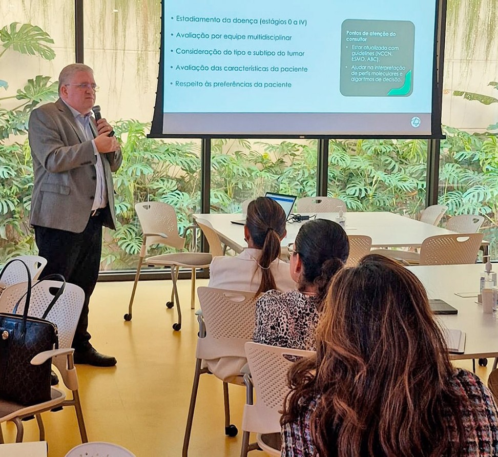 Participação do Dr. Felipe Andrade na Jornada Inicial do Paciente Oncológico, realizada no Centro de Ensino e Pesquisa Albert Einstein